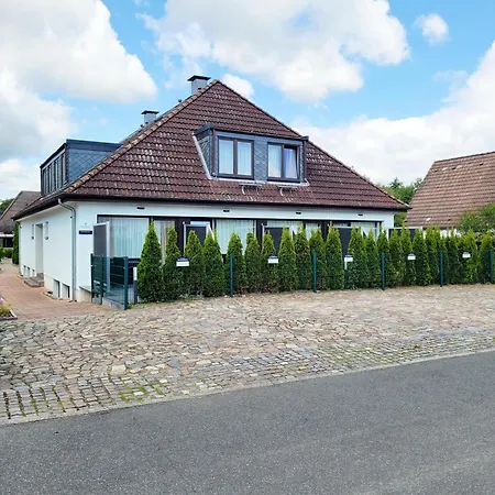 아파트 Moderne 1 Im Haffkrug Mit Terrasse, Gartenblick Und Parkplatz In Ruhiger Lage 샬베우츠