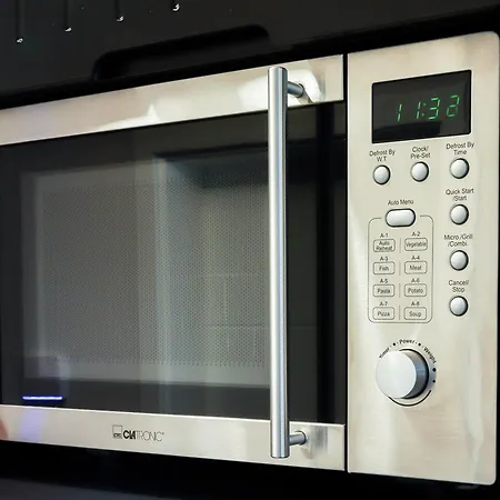 Moderne 1 Im Haffkrug Mit Terrasse, Gartenblick Und Parkplatz In Ruhiger Lage *