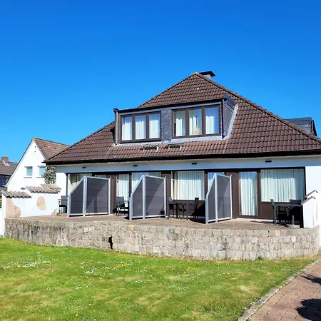 Moderne 1 Im Haffkrug Mit Terrasse, Gartenblick Und Parkplatz In Ruhiger Lage
