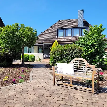아파트 Moderne 1 Im Haffkrug Mit Terrasse, Gartenblick Und Parkplatz In Ruhiger Lage