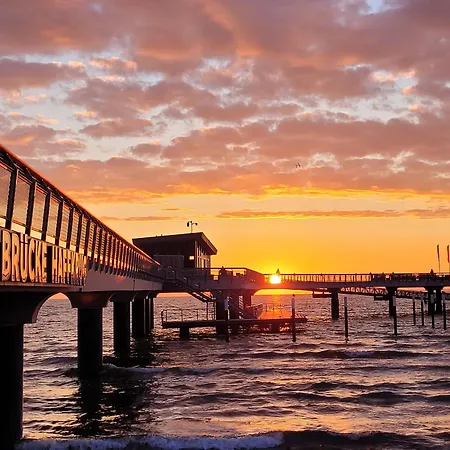 Moderne 1 Im Haffkrug Mit Terrasse, Gartenblick Und Parkplatz In Ruhiger Lage 샬베우츠